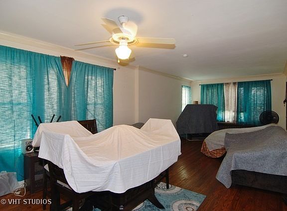 3rd image of 1421 S 60th Ct