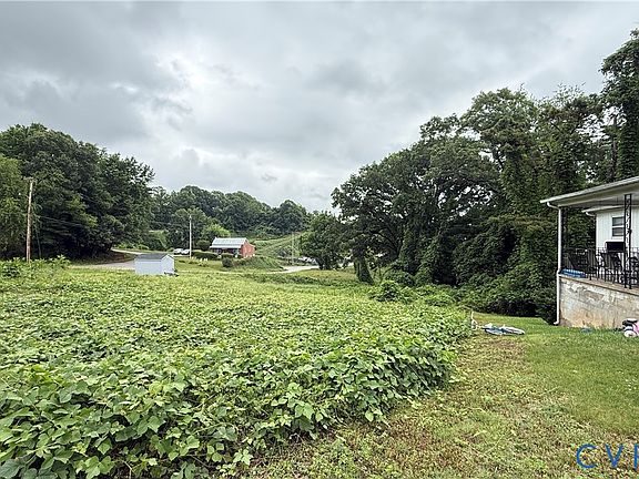 3rd image of 305 Sellers St