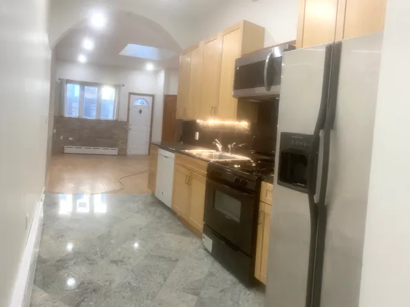 138 Frost Street image 1 of 5