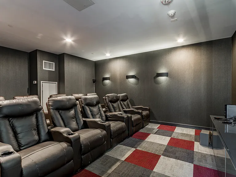105 George St #713 — Photo 35