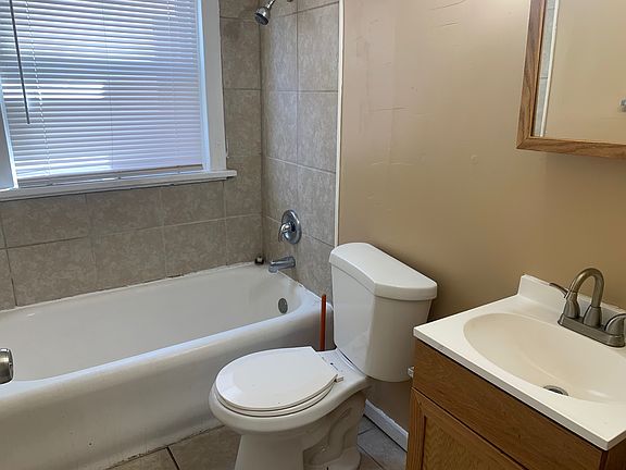 4th image of 1836 Auburn Ave #2
