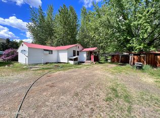 31 W Tampico Park Rd, Yakima, WA 98903