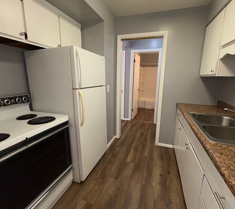 1st image of 1001 S East St APT 3