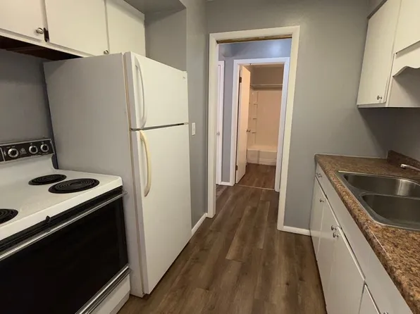 South River Apartments (1001)