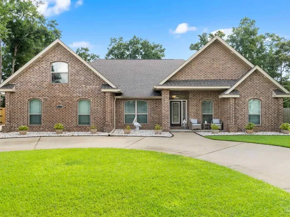 6111 Dollarweed Dr, Pace, FL 32571