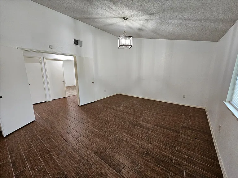 221 Palm Aire Dr — Photo 15
