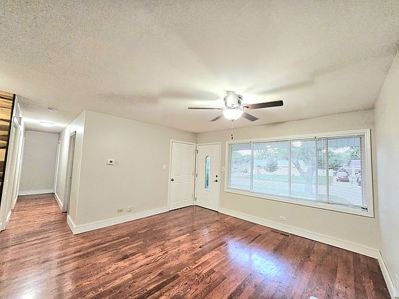 3rd image of 500 Washington Blvd