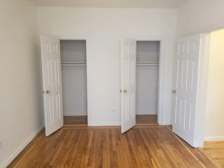 1520 Sheridan Ave — Photo 11