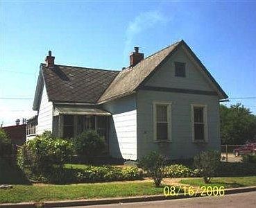 1st image of 284 Clay St