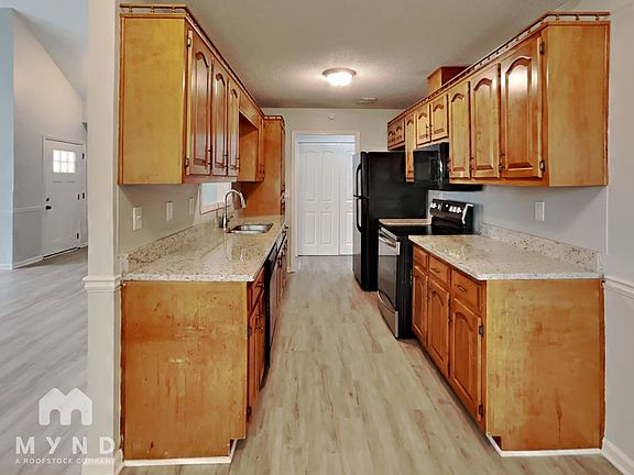4th image of 125 Dogwood Trail Dr