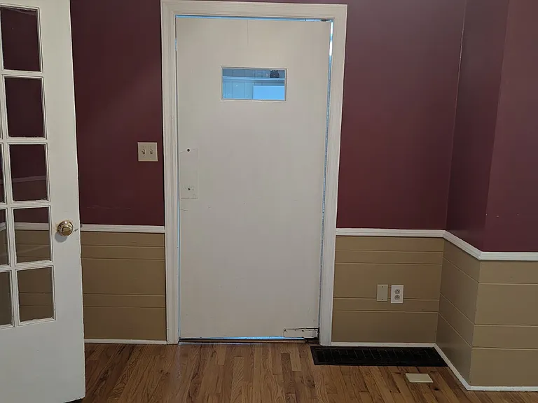 610 W Charlton St — Photo 24