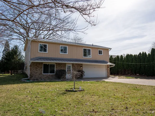 11659 Hayes Rd, Brooklyn, MI 49230