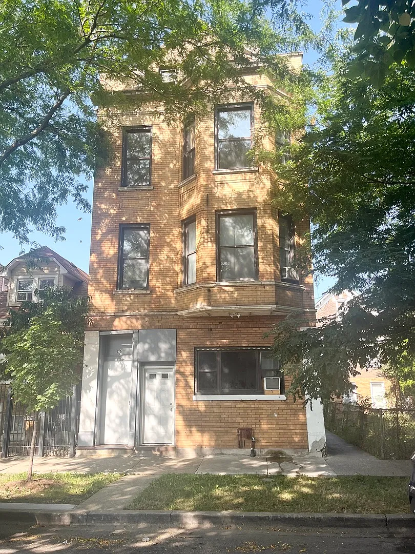 1 bed, 800 sqft, $1,250 — Photo 1