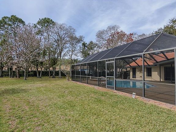 3rd image of 3036 Edgemoor Dr