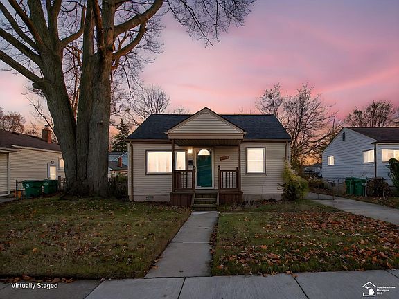 2nd image of 28339 Sheridan St