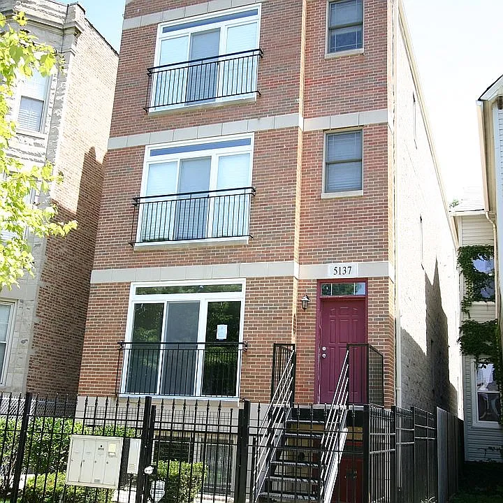 3 bed, 1900 sqft, $3,350 — Photo 1