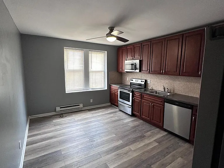 7000 Forrest Ave — Photo 19
