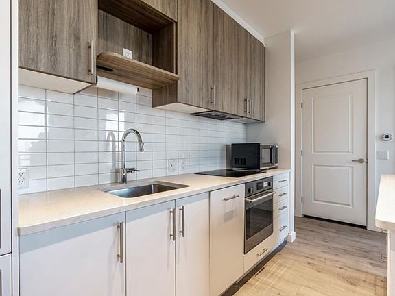 3rd image of 181 King St S #1709