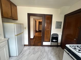 18 W Wyoming Ave APT 10, Melrose, MA 02176
