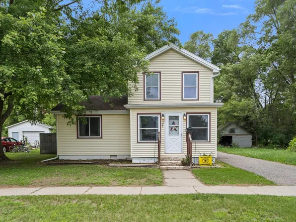 321 E Marion St, Portage, WI 53901