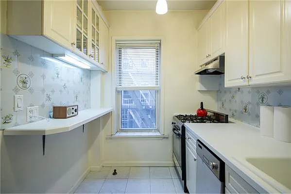 Sold by (Legacy) Elegran | media 13