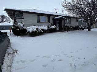 2610 9th St N, Fargo, ND 58102