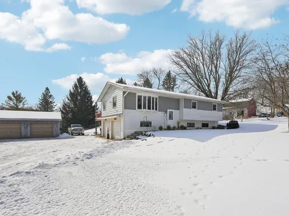 857 East Newark DRIVE, West Bend, WI 53090