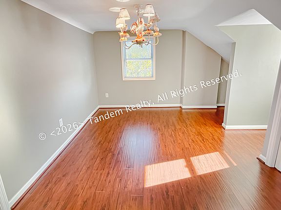 3rd image of 2228 Ashwood Ave #A