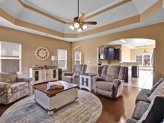 3rd image of 3075 Rosewalk Dr
