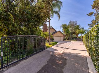 2068 N McCrea Rd, Thousand Oaks, CA 91362