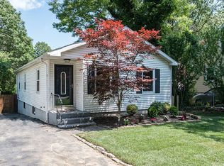 71 Berkshire Dr, Farmingville, NY 11738