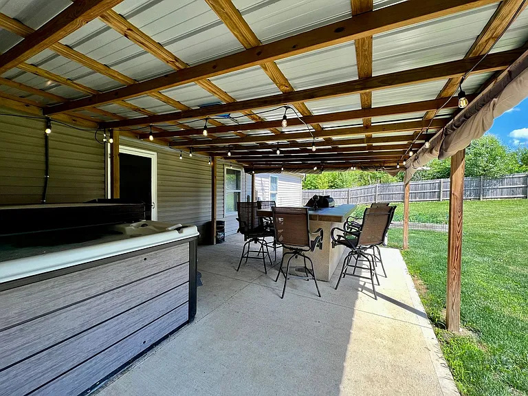 160 Overbrook Dr — Photo 23