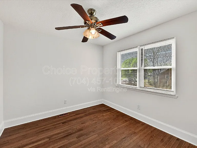 8413 Red Setter Ln — Photo 27