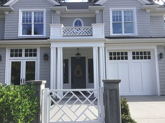4th image of 1520 Broadmoor Dr E