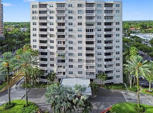 90 Edgewater Dr APT 818, Coral Gables, FL 33133