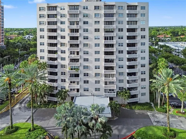 90 Edgewater Dr, Coral Gables, FL