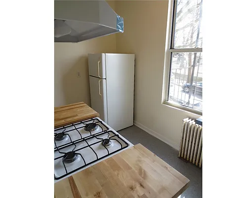 Rented by Block & Lot Real Estate | media 27