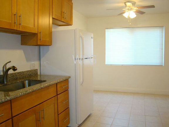 3rd image of 2895 Joseph Ave APT 4