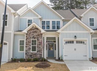 318 Ashton Ridge Ln, Cary, NC 27513