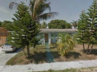 1121 W 69th Pl, Hialeah, FL 33014