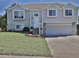 11509 N Windsor Ave, Kansas City, MO 64157