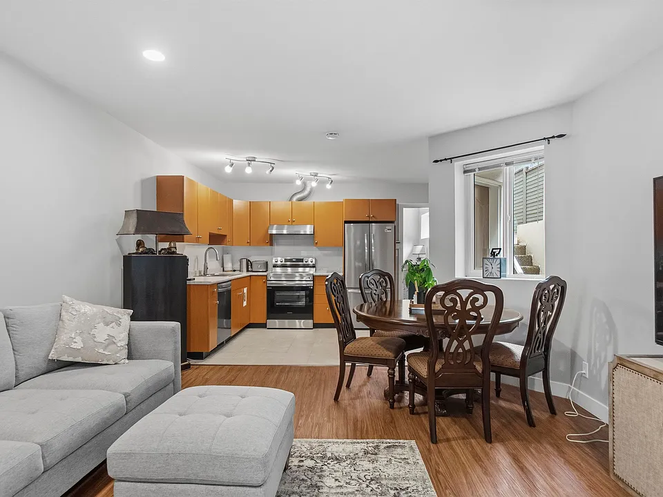 4225 Evergreen Ave #BASEMENT