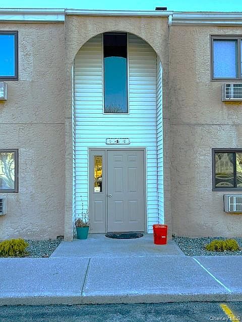 1st image of 4 Scarborough Lane #B