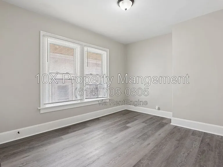 132 S Richardson Ave — Photo 20