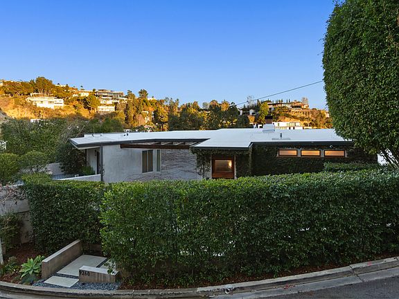 4th image of 9260 Warbler Way