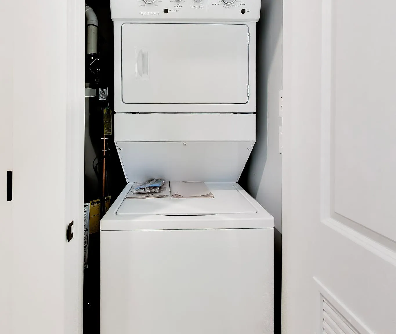 3 bed, $2,550 — Photo 3