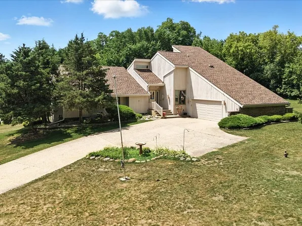 3125 Chellington Dr, Johnsburg, IL 60051