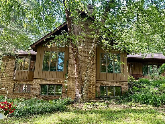 3rd image of 9558 Whispering Pines Dr