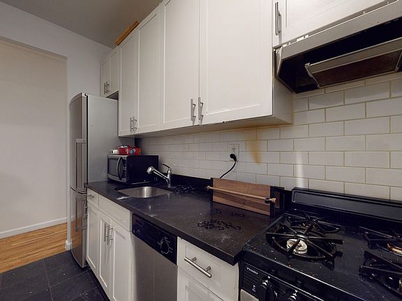 4th image of 238 E 87th St APT 2B