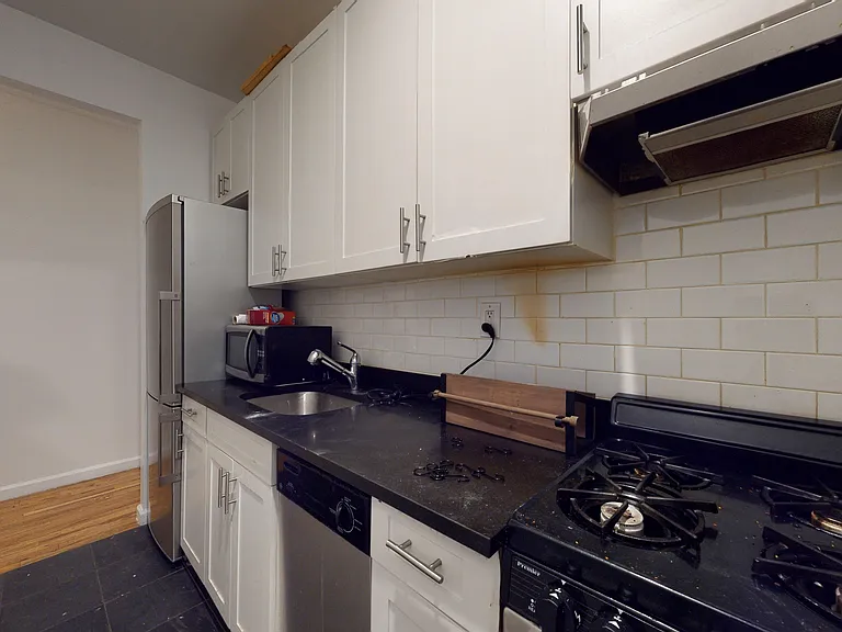 238 E 87th St #2B — Photo 4